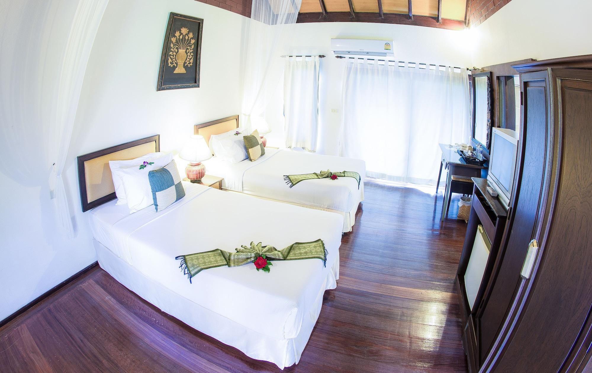 Golden Pine Resort And Spa Chiang Rai Extérieur photo